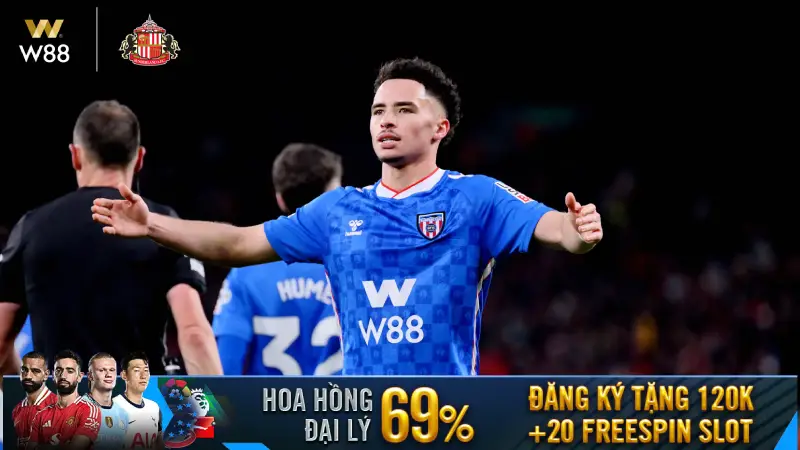 You are currently viewing CHEMSDINE TALBI ĐẶT MỤC TIÊU BÙNG NỔ HƠN SAU PHA LẬP CÔNG TẠI ANFIELD