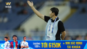 Read more about the article “DỞ KHÓC DỞ CƯỜI” KHIẾN HLV KIM SANG-SIK PHẢI TỪ BỎ MÀU ÁO ĐEN QUEN THUỘC